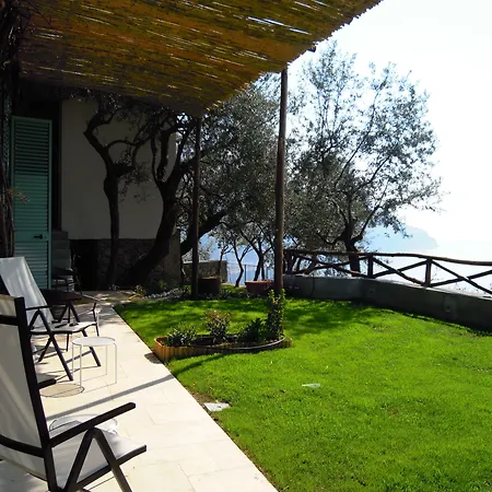 Bed and Breakfast I Limoni Ραβέλλο